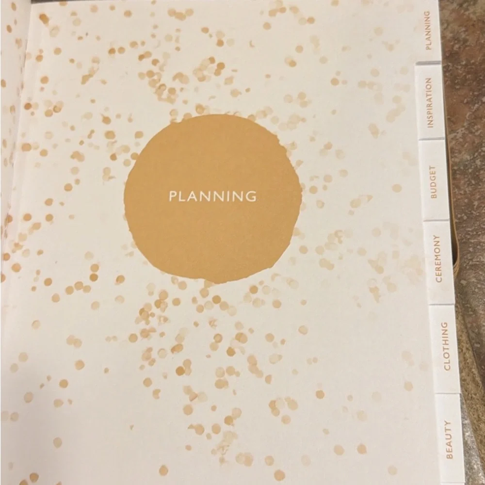 Confetti Cover Wedding Planner - Gold Lettering
